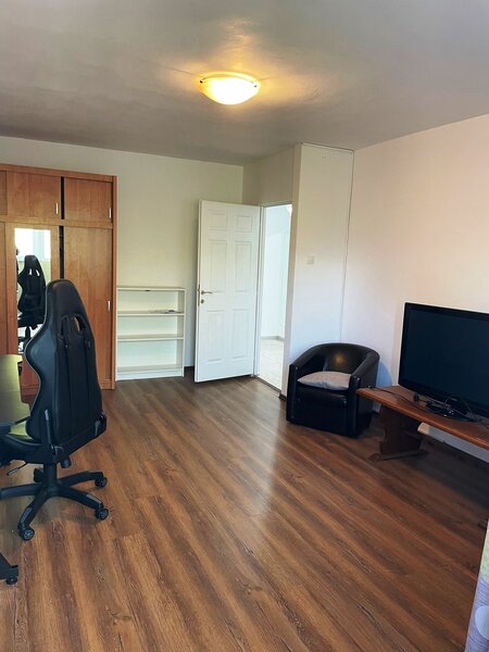 Ghica Tei, chiar la Facultatea de Constructii, in bloc reabilitat