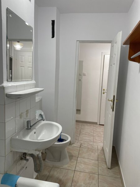 Ghica Tei, chiar la Facultatea de Constructii, in bloc reabilitat