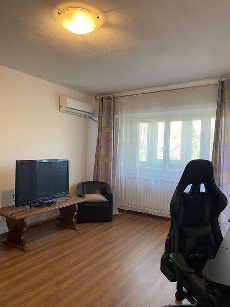 Ghica Tei, chiar la Facultatea de Constructii, in bloc reabilitat