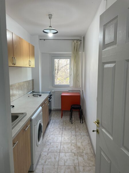 Ghica Tei, chiar la Facultatea de Constructii, in bloc reabilitat