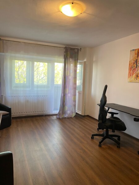 Ghica Tei, chiar la Facultatea de Constructii, in bloc reabilitat